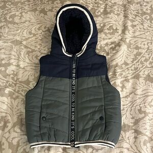 Little LAD Boy’s Navy & Army Green Puffer Vest & Long sleeve tee Size 18 months